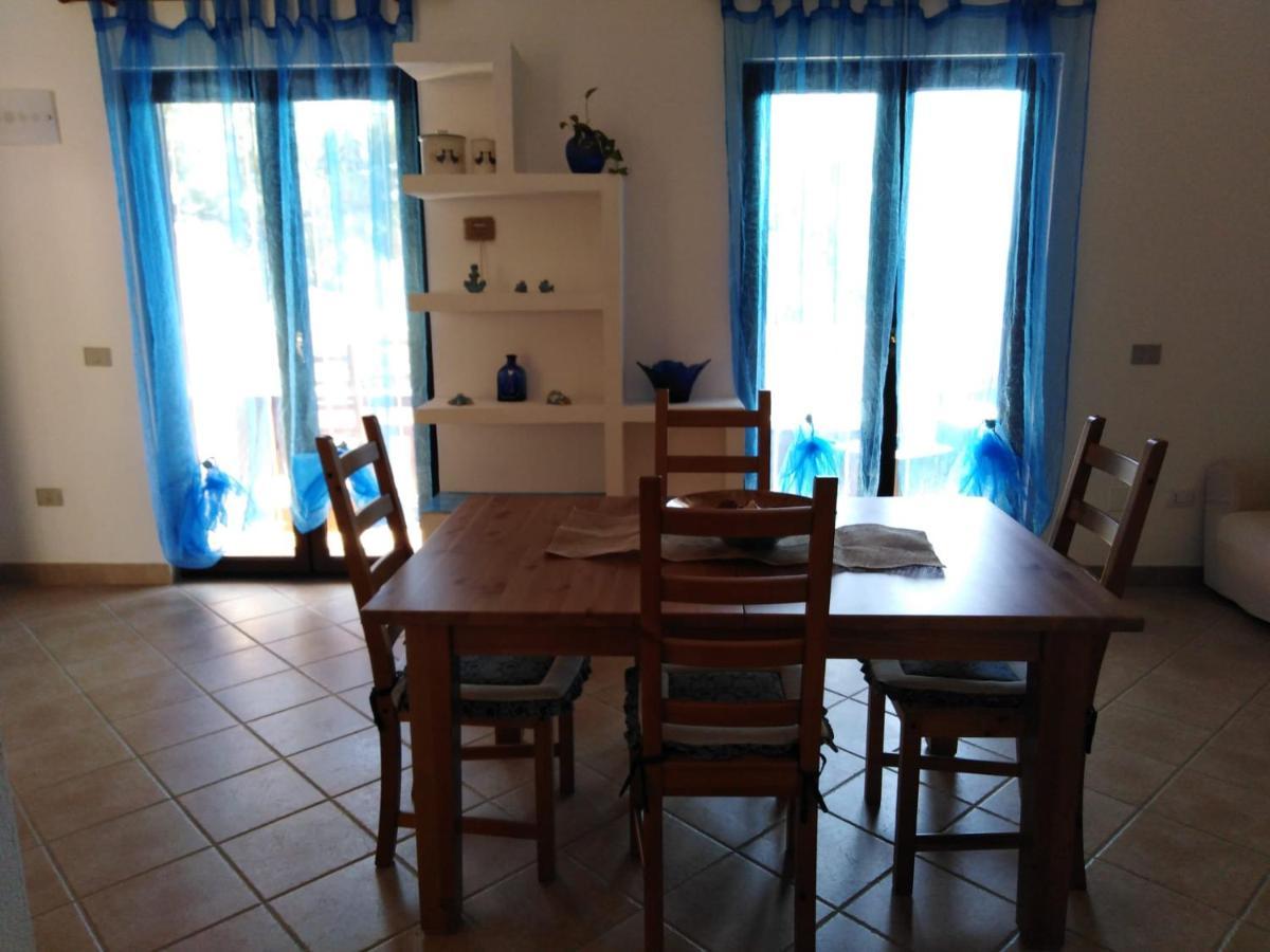 Villa Panoramica Immersa Nel Verde Porto Pino Eksteriør billede