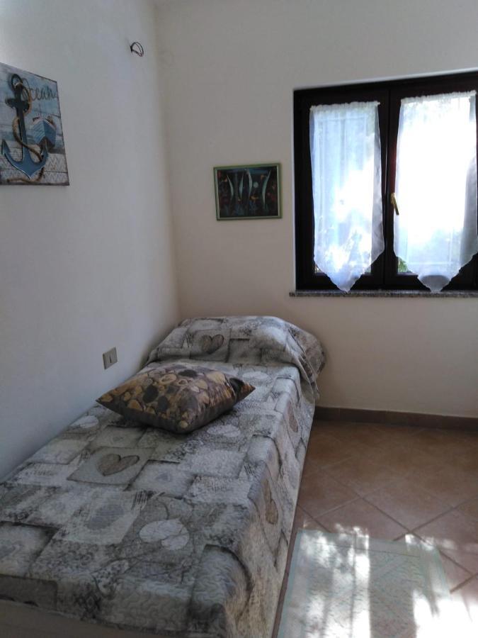 Villa Panoramica Immersa Nel Verde Porto Pino Eksteriør billede