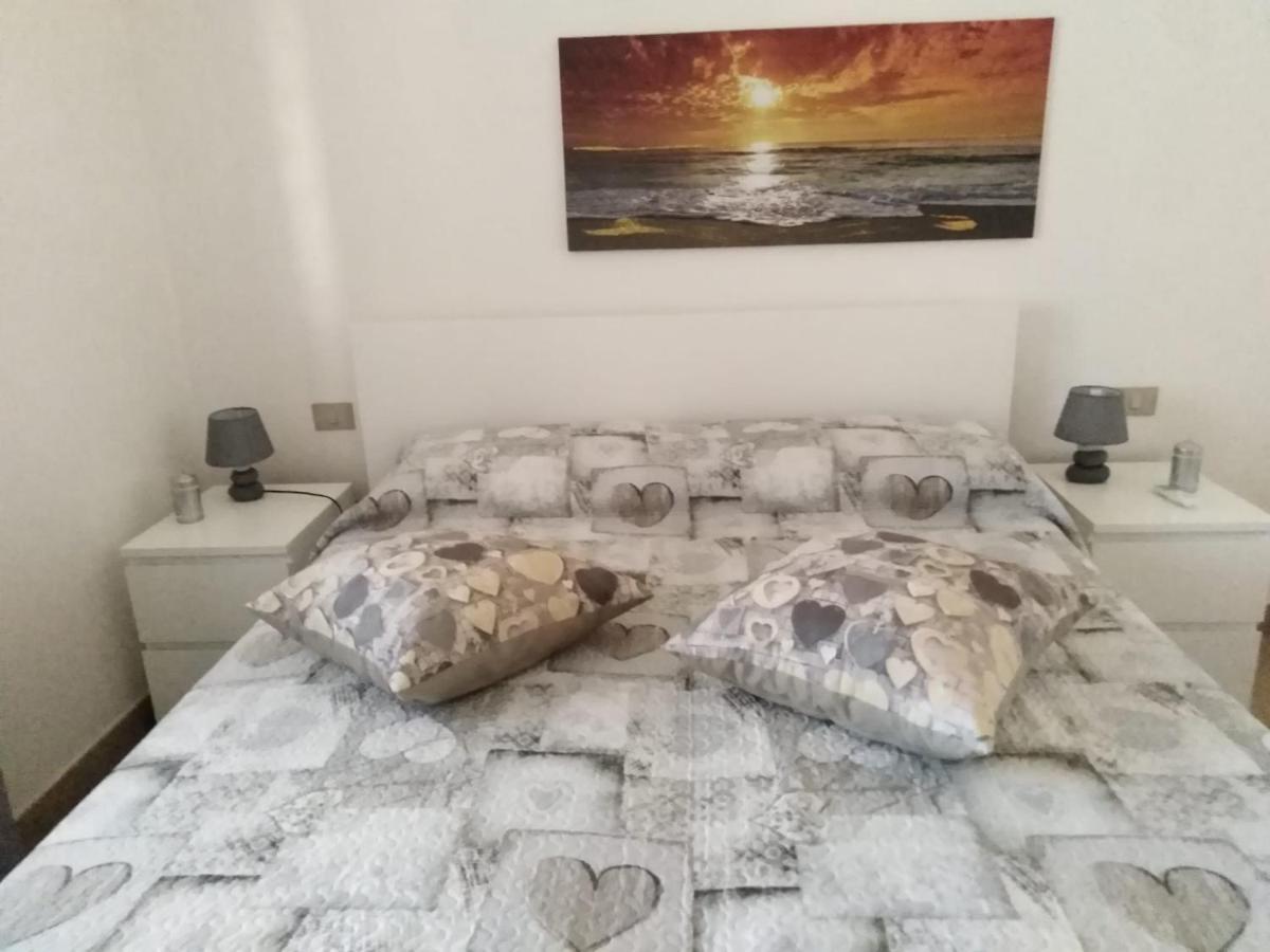 Villa Panoramica Immersa Nel Verde Porto Pino Eksteriør billede